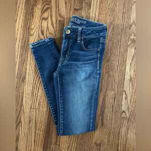 American Eagle Outfitters Blue Skinny Jeans Super Stretch size 2